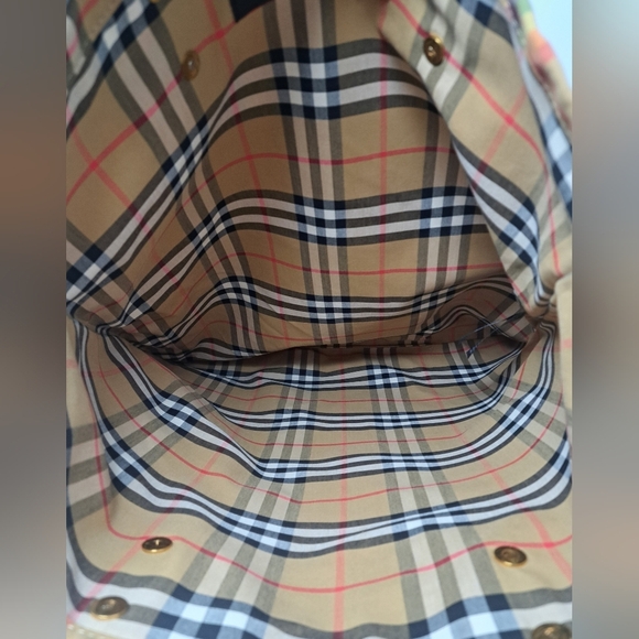 Burberry Women's Shoulder Bag Tote Nova Check Rainbow Pride Italy 19" x 15.5" - Picture 6 of 15